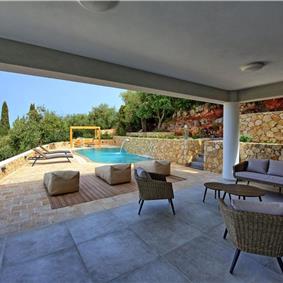 3 bedroom villa with pool & sea views, Makrades, sleeps 6